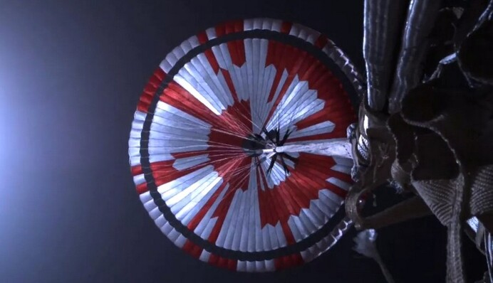 У парашуті марсохода Perseverance знайшли приховане послання. Прочитаєте шифр інженерів NASA?