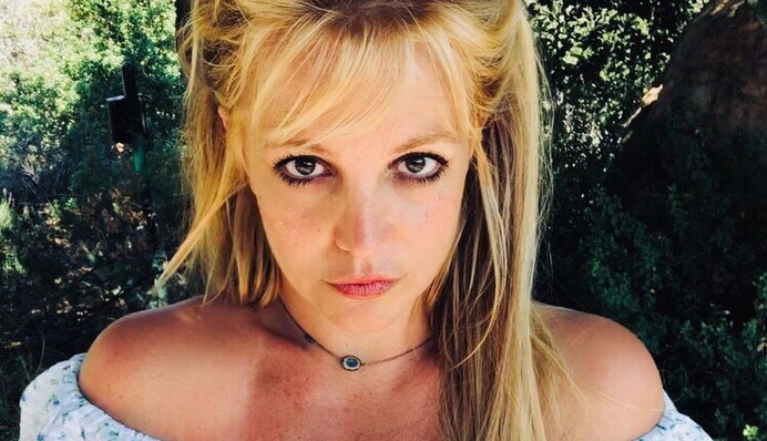 Брітні Спірс показала фото синами-підлітками і здивувалася, як летить час