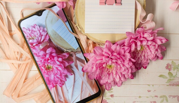 Що зробити на 8 березня своїми руками: милі листівки, вироби та аплікації