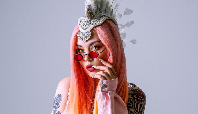 Солістка YUKO представила перший сольний кліп для дорослих і розчарувала фанатів