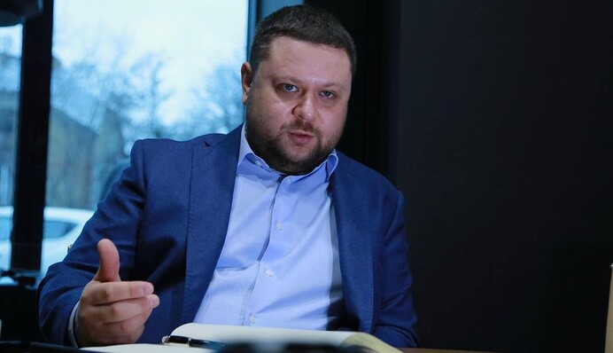 Дмитрий Костюк: Остановка 