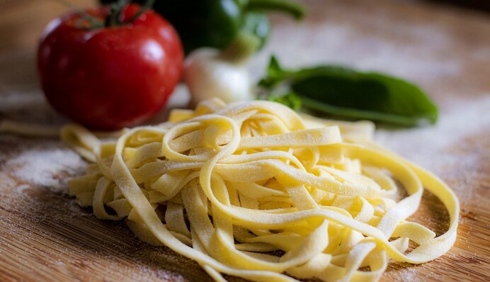 Як зробити карбонару оригінальною: рецепт від Ектора Хіменеса-Браво
