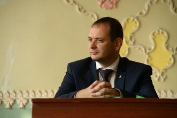 Мільярди ковідних грошей витратили на дороги і поліцію, а тепер лізуть в кишені міст - мер Івано-Франківська