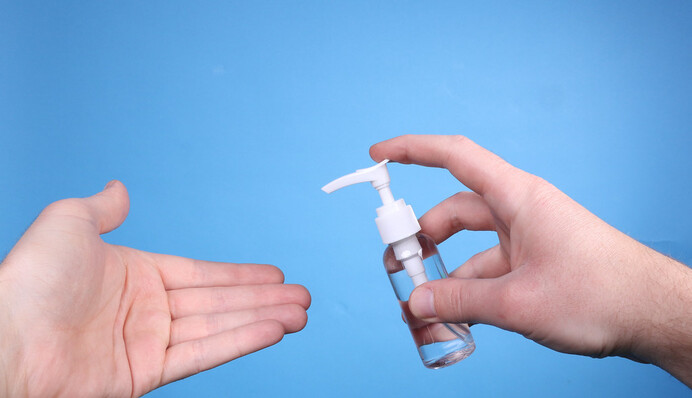 У антисептиках для рук виявили небезпечну речовину, що викликає рак