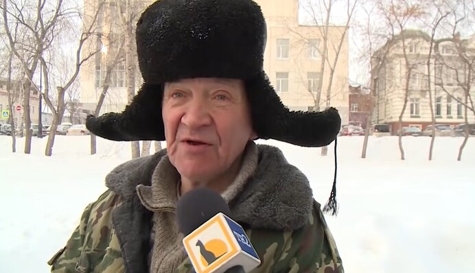 Прибиральник, який цитує The Beatles, знайшов сина після 40 років розлуки. Все завдяки тисячам репостів