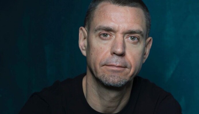 Сергей Михалок на карантине запел украинские народные песни, и у него здорово получается: видео