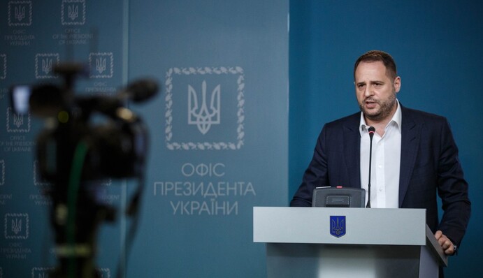 Игра в кластеры: почему имитация переговоров по Донбассу вылезет боком Ермаку