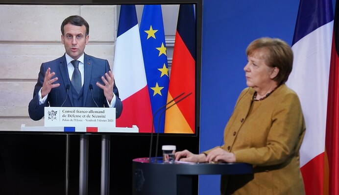 Про Україну без України: чому дует Меркель-Макрон вирішив поговорити з Путіним