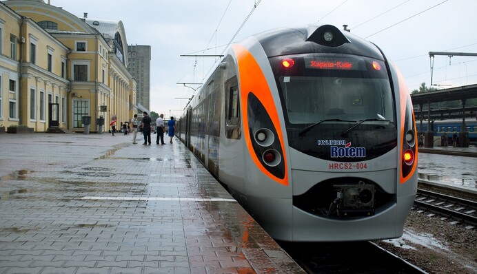 Может дешевле Гиперлуп? В Украине задумали железно­дорожную революцию за 100 миллиардов