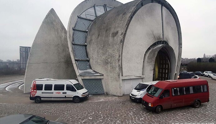 Відкрита труна за ваші гроші: як в Україні ховають померлих від коронавірусу