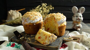 Печемо паску з мигдалем і родзинками: оригінальний рецепт до свята