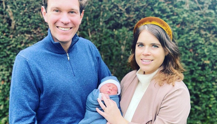 Принцесса Евгения показала новое семейное фото с маленьким сыном Августом