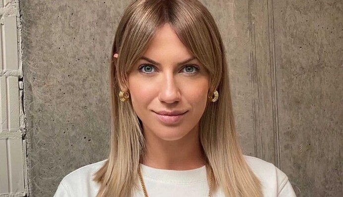 Леся Никитюк показала школьное фото, и уже в 9 классе она была богиней