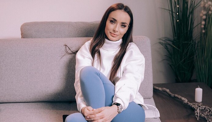 Ксенія Мішина показала будинок, в якому колись жила, і це далеко не люкс