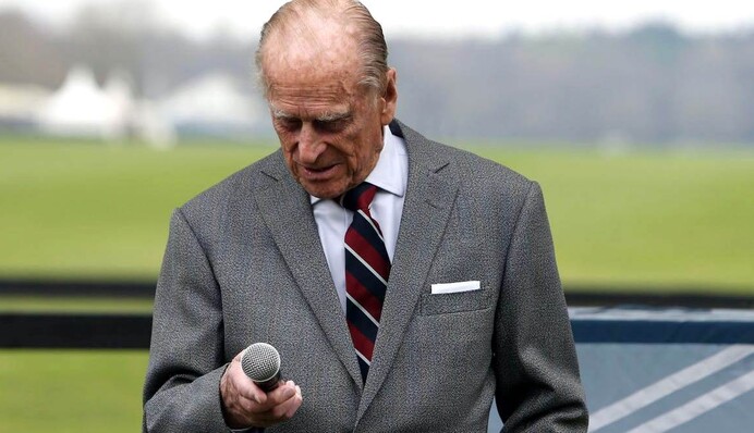 На британській радіостанції вимкнули техно, щоб повідомити про смерть принца Філіпа, але випадково створили новий хіт