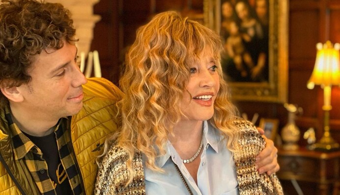 Максим Галкин показал, как они с детьми поздравили Аллу Пугачеву с 72-летием