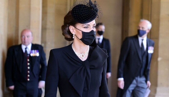 Кейт Міддлтон прийшла на похорон Філіпа у перловому кольє з колекції королеви: фото