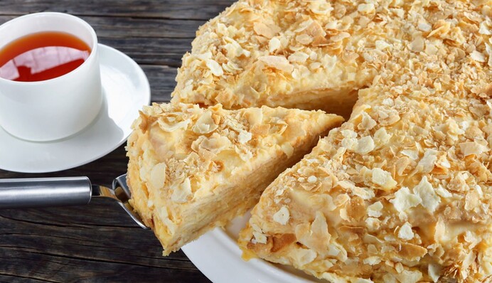 Простой рецепт Наполеона: как приготовить дома кремовый торт