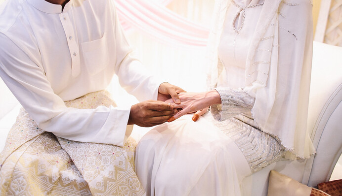 Через помилку GPS наречений приїхав на чуже весілля і мало не одружився з незнайомкою