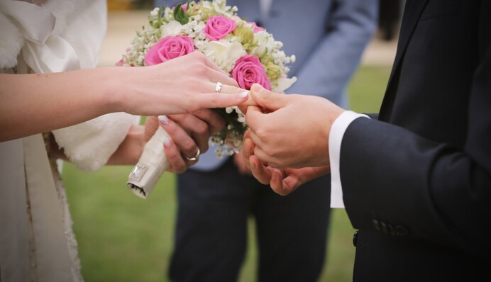 Пара влаштувала 