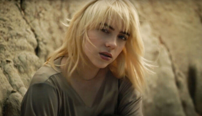 Билли Айлиш выпустила клип к песне Your Power из нового альбома - кажется, ее образ блондинки не так уж плох