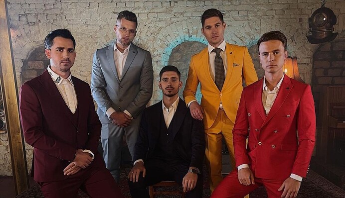 Володимир Остапчук разом з блогерами зняв пародію на кліп Насті Каменських 