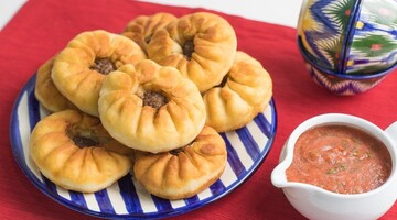 Как приготовить классические беляши с мясом на сковороде: простой рецепт и советы