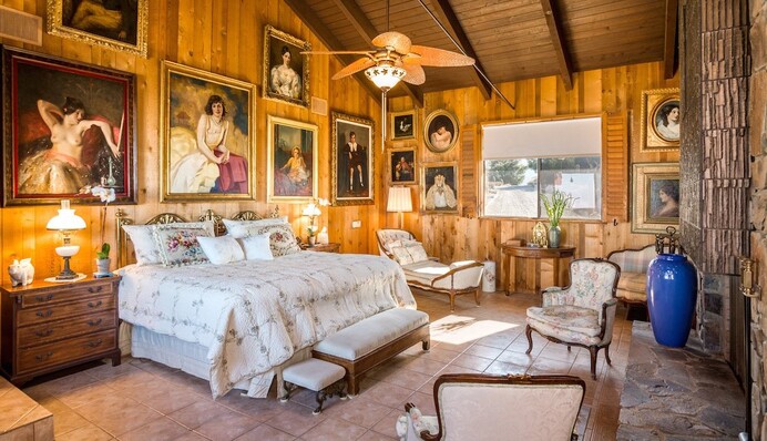 Поместье Фрэнка Синатры не могут продать уже 15 лет - за это время его цена опустилась до смешного