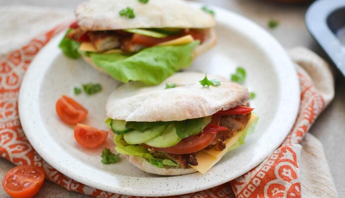 Как готовится домашняя пита просто на сковороде: рецепт и советы