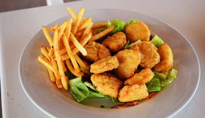 Як зробити смачні курячі нагетси з філе: простий рецепт до будь-якого гарніру