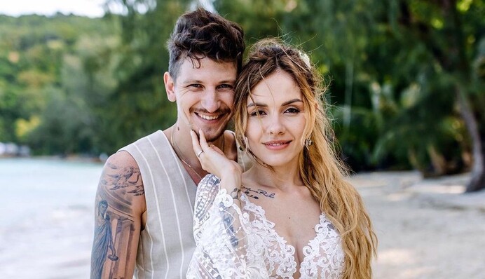 Настало время раскрыть наш секрет: певица Mamarika родит первенца