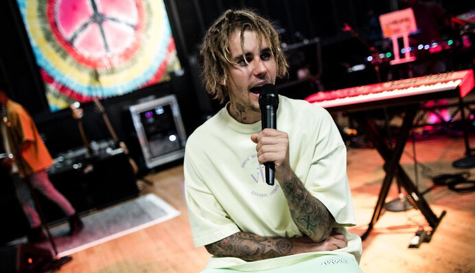 Джастину Биберу пришлось обрезать волосы после обвинений в культурной апроприации