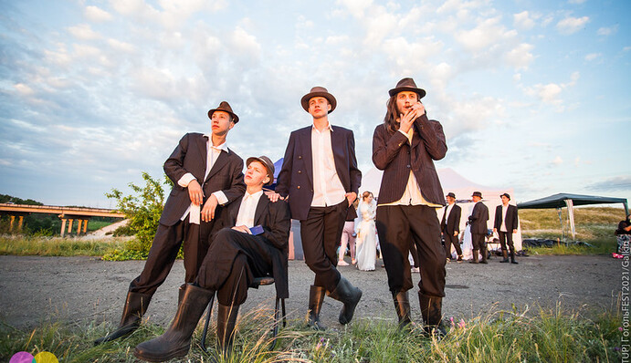 Фестиваль StartUp ГОГОЛЬFEST втретє відкрився у Маріуполі. Глядачам показали спеціальну подію 