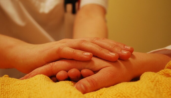 Женщина пожертвовала почку бывшей жене своего мужа - на операцию она легла через 2 дня после свадьбы