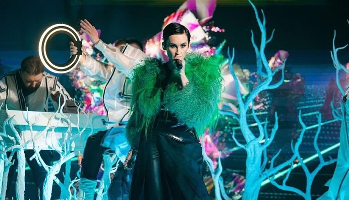 Зеленая шуба Екатерины Павленко из Go_A может отправиться в музей 