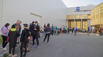 У черзі за дозою: як кияни вакцинуються від коронавірусу