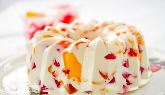 Готуємо вдома Бите скло з желе та сметани: рецепт оригінального торта