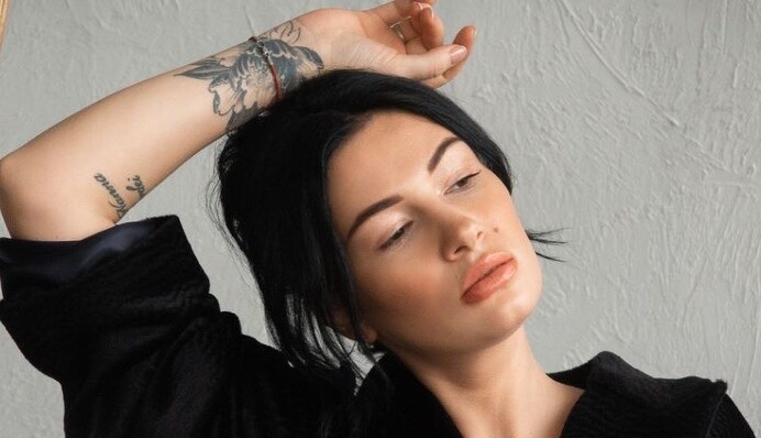 Все честно, как и обещала: Анастасия Приходько ответила на популярный вопрос о своей внешности