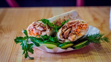 Готовим дома куриную шаурму с овощами: простой рецепт и советы