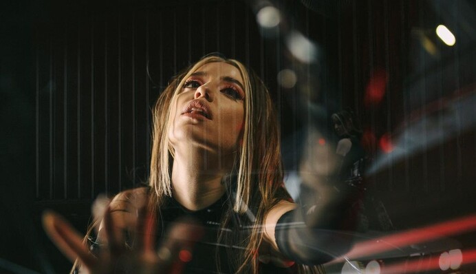 Дорофєєва представила новий трек та кліп 