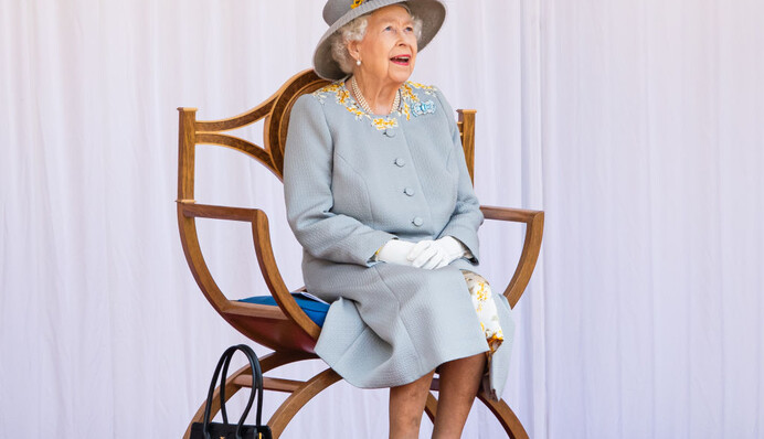 Елизавета II отпраздновала официальный день рождения - как выглядела королева на празднике в Виндзоре
