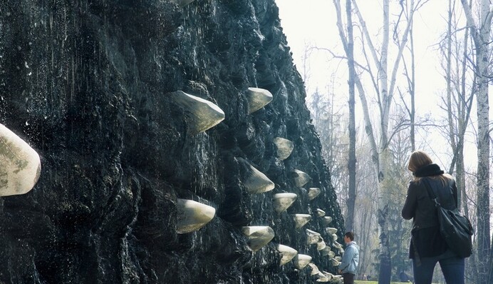 Художница Марина Абрамович презентует инсталляцию в Бабьем Яру - она будет одной из самых крупных в Европе
