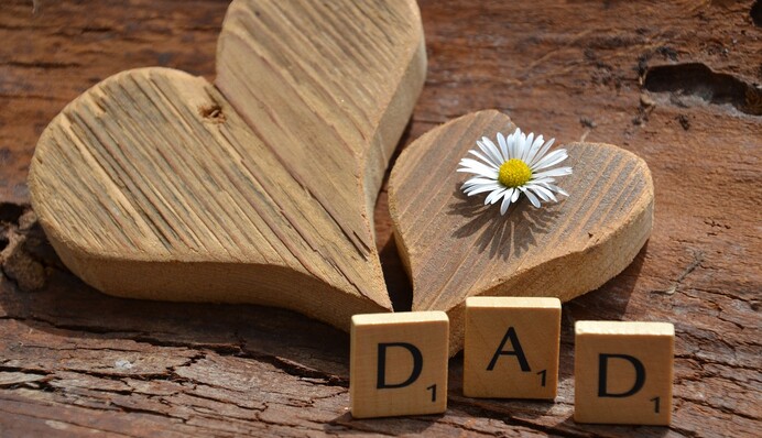 Что подарить папе на День отца: 8 свежих идей не за все деньги мира
