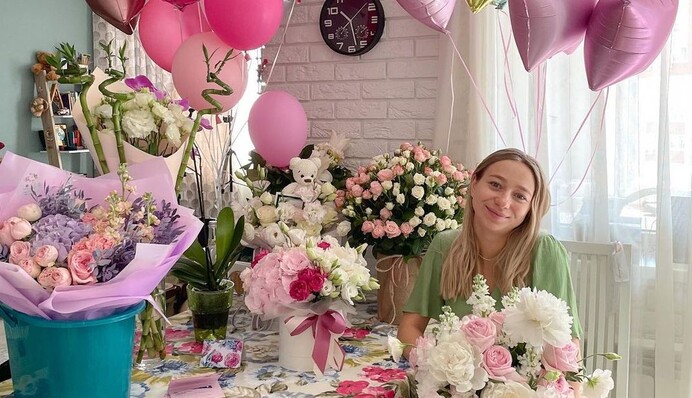 Дружина Віктора Павліка з сином таємно виписалися з пологового будинку - не хотіли бачити журналістів