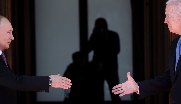 Час позбутися ілюзій: чому після зустрічі Байдена і Путіна Україні пора помінятися