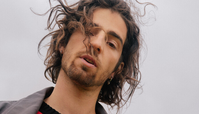 Володимир Дантес випустив свій перший альбом - в ньому зібрано все, на чому ми росли