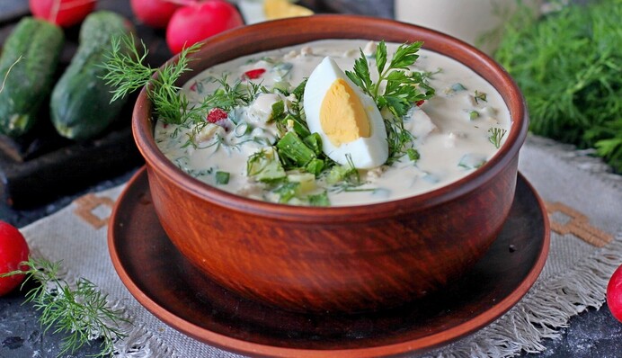 Як приготувати окрошку на сметані: простий рецепт і варіанти заправки