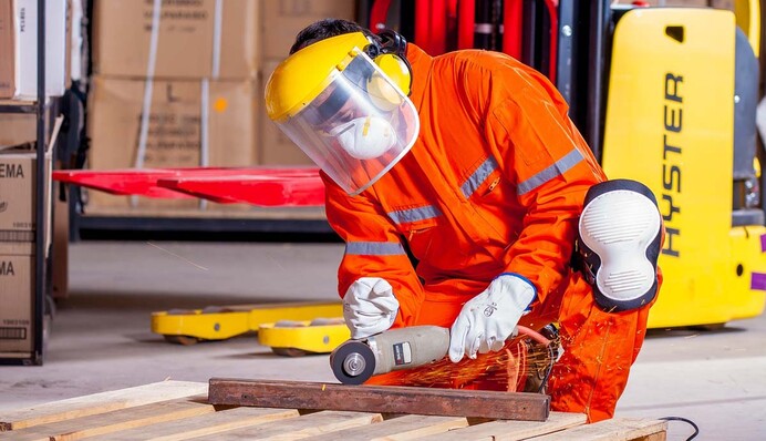 Польща вимиває робочу силу з України: чим це загрожує