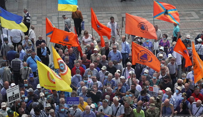 Чорнобильцям переглянули пенсії: названі нові суми