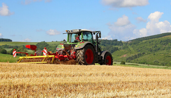 Люди боятся продавать свои земли, но их будут принуждать к этому - экс-нардеп
